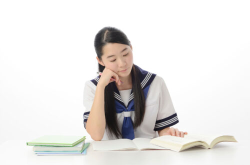予習と復習で成績を伸ばす！効率的な学習方法と自習館の利用法を紹介